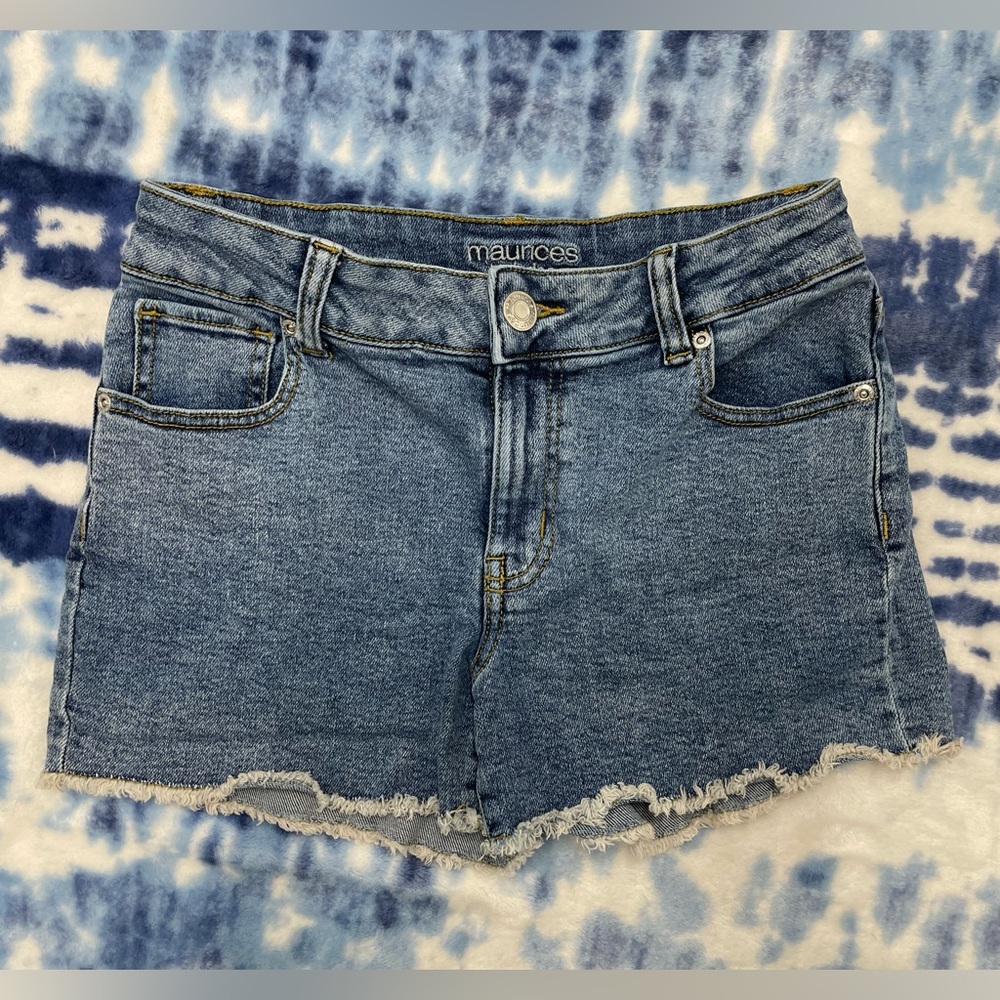 Maurice's High Rise Denim Jean Daisy Duke Shorts Cute Freyed Hem Bottom Size 4